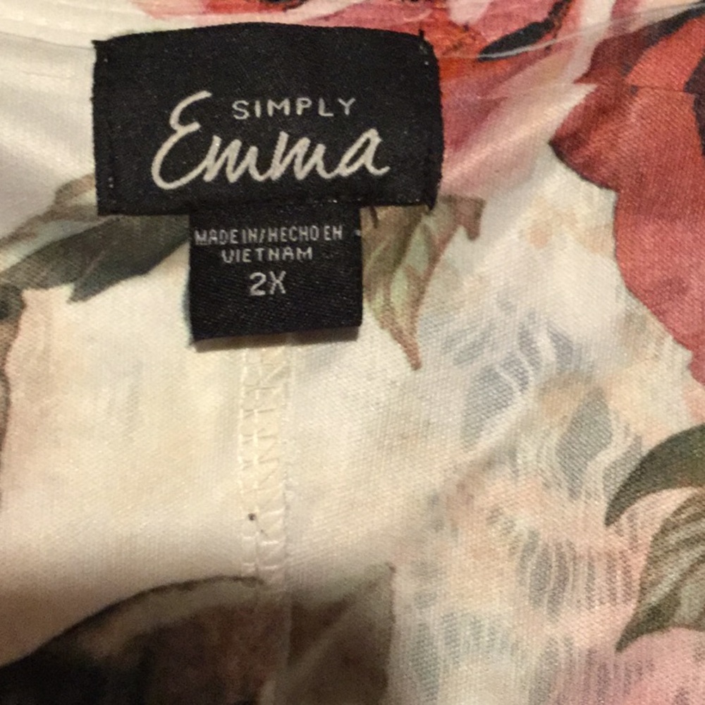 Simply Emma - Picture 2 of 5